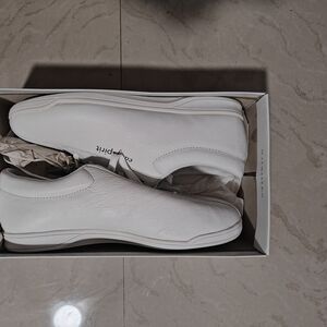 Easy Spirit White Leather Women's Sneakers